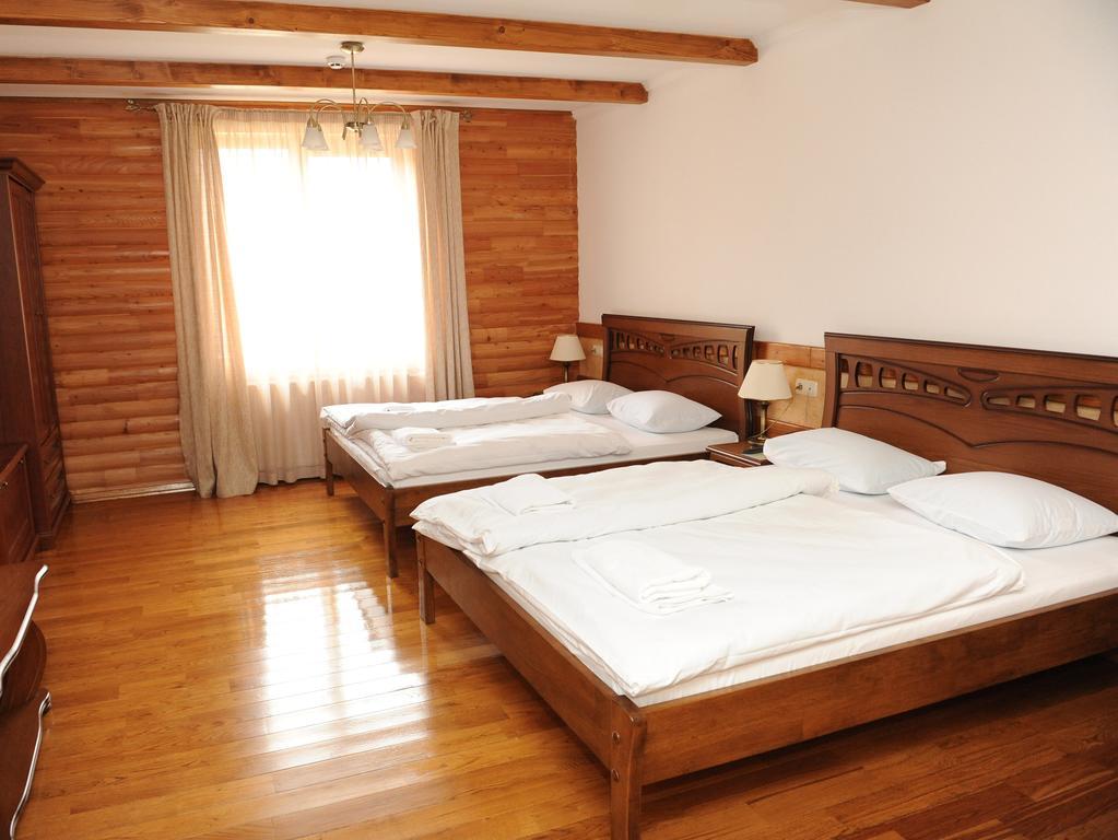 Hotel Perlyna Karpat Bukovel Quarto foto